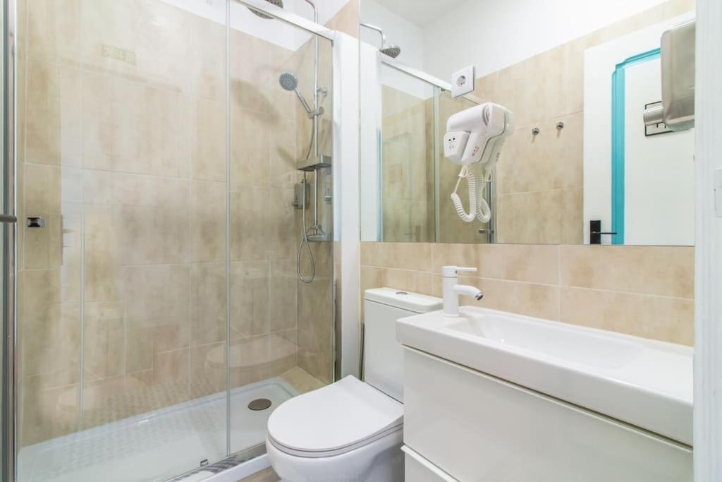 Downtown 7 Bedroom Apartment - Liberdade Lisbon Bagian luar foto